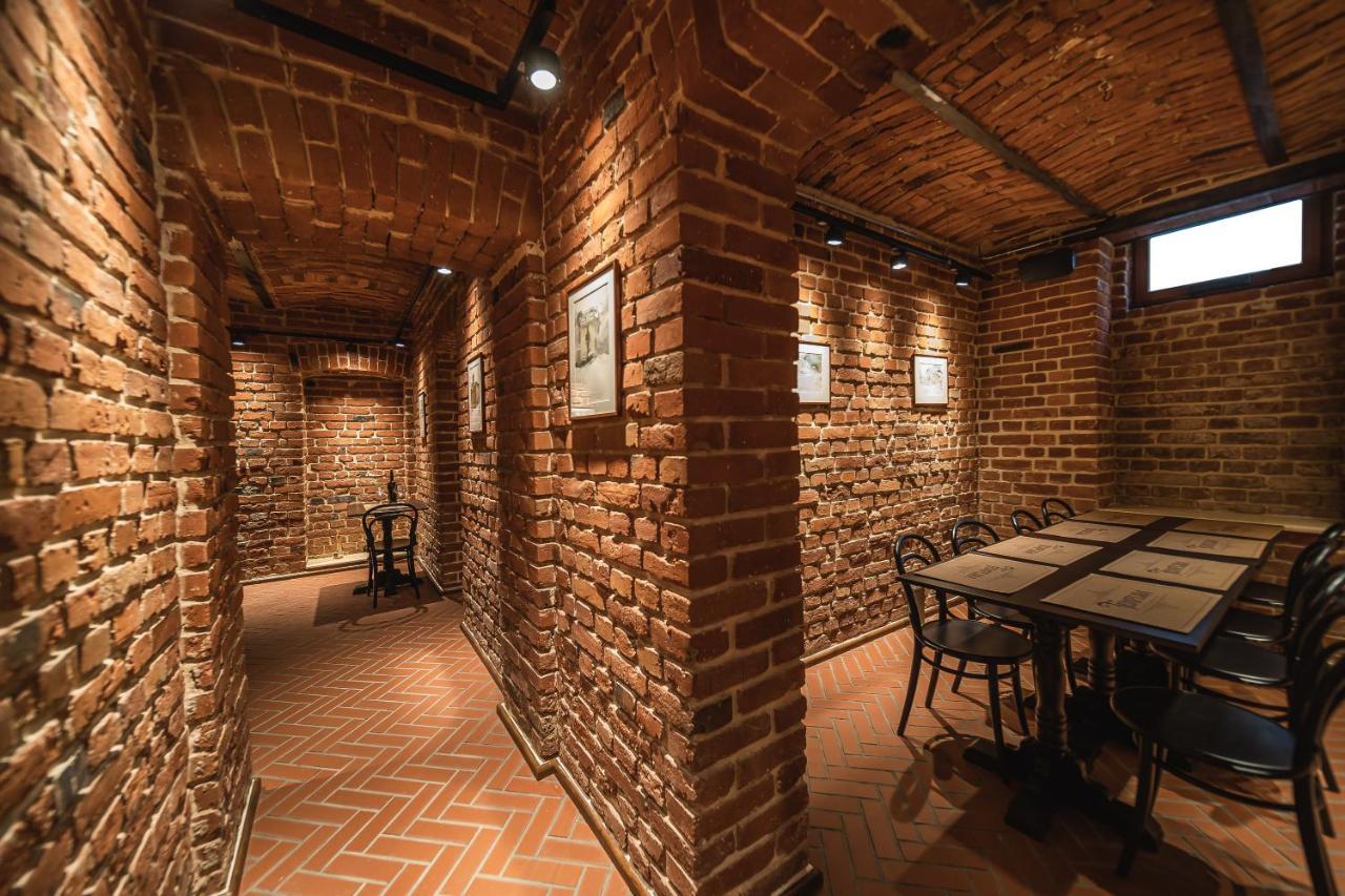 Templum Clava Hotel Bukares Bagian luar foto
